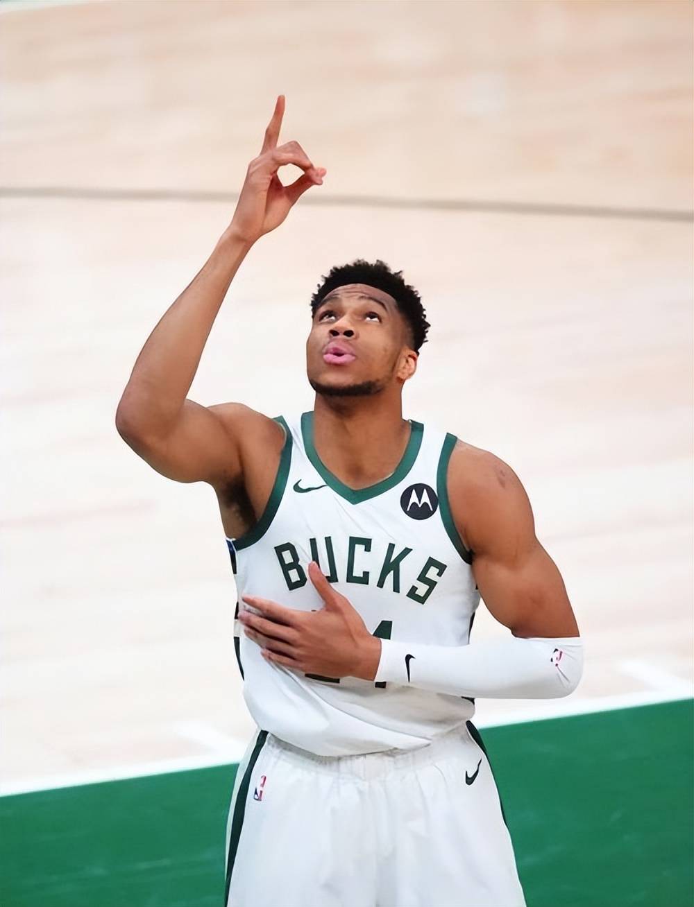 球迷：这不就是篮球爽文吗？（球迷直呼：这简直是篮球爽文！）