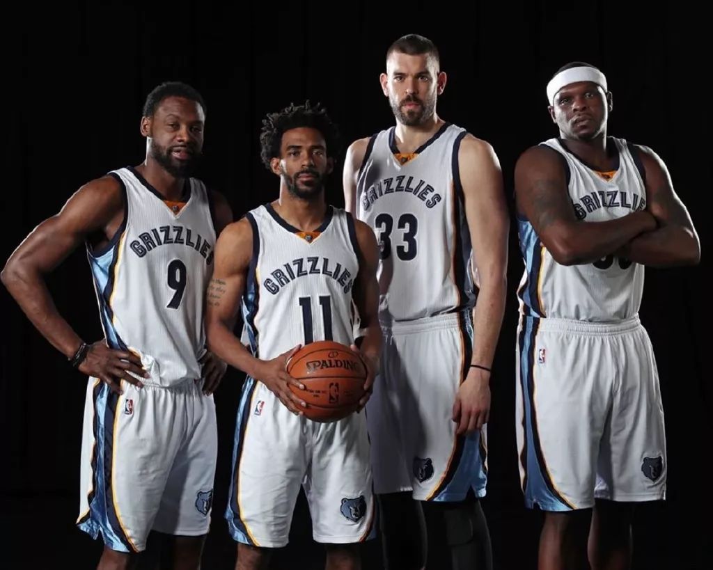 弟媳：我目标是未来执教曾效力过的每支球队；愿意回巴黎告别（弟媳：希望将来执教所有效力过的球队，愿回巴黎告别）