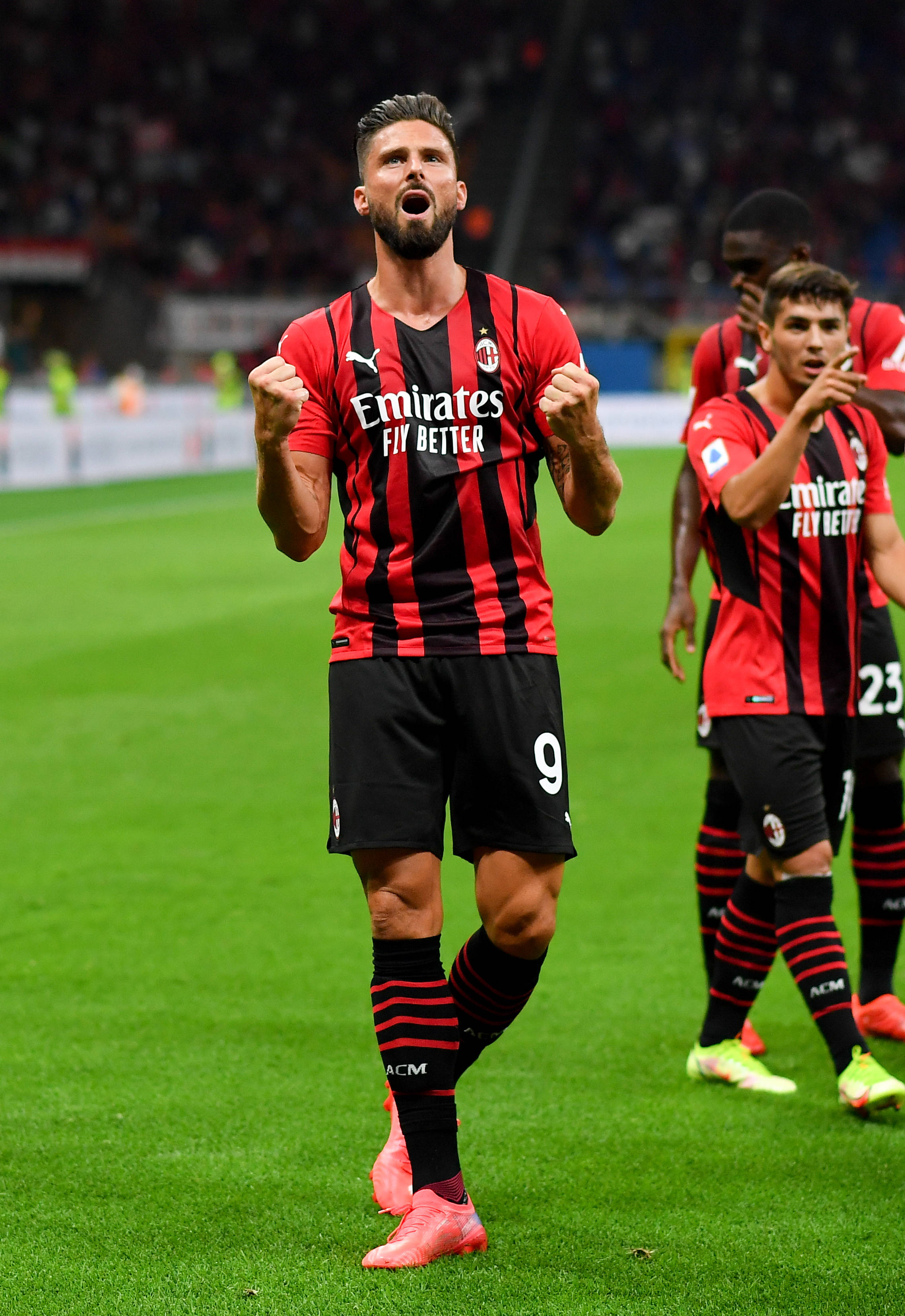 楚阿梅尼：我更喜欢踢6号位；阿隆索经常就后腰位置指导我（楚阿梅尼：更偏爱踢6号位，阿隆索常就后腰职责指点我）