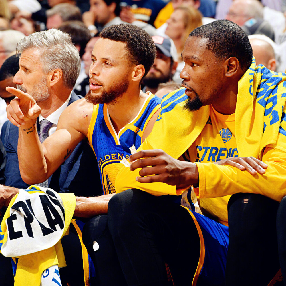 马卡：与中东和俄罗斯不同，美资正在通过收购改变欧洲足球（马卡：有别于中东与俄罗斯资本，美资正通过并购重塑欧洲足坛）