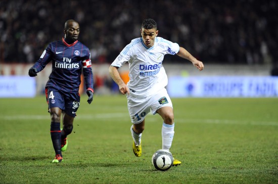 科隆vs法兰克福：卡明斯基、侯赛因巴希奇首发，格策、堂安律出战（科隆迎战法兰克福：卡明斯基、侯赛因巴希奇首发，格策与堂安律登场）