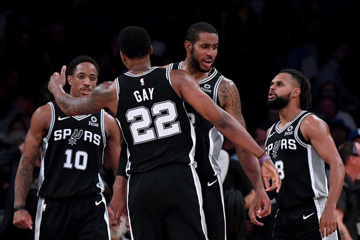 罗体：瓦尔迪家中被盗损失10万欧元财物，窃贼跟踪了他和家人（罗体：瓦尔迪住宅遭窃，约10万欧元财物被盗，嫌犯曾跟踪其家人）