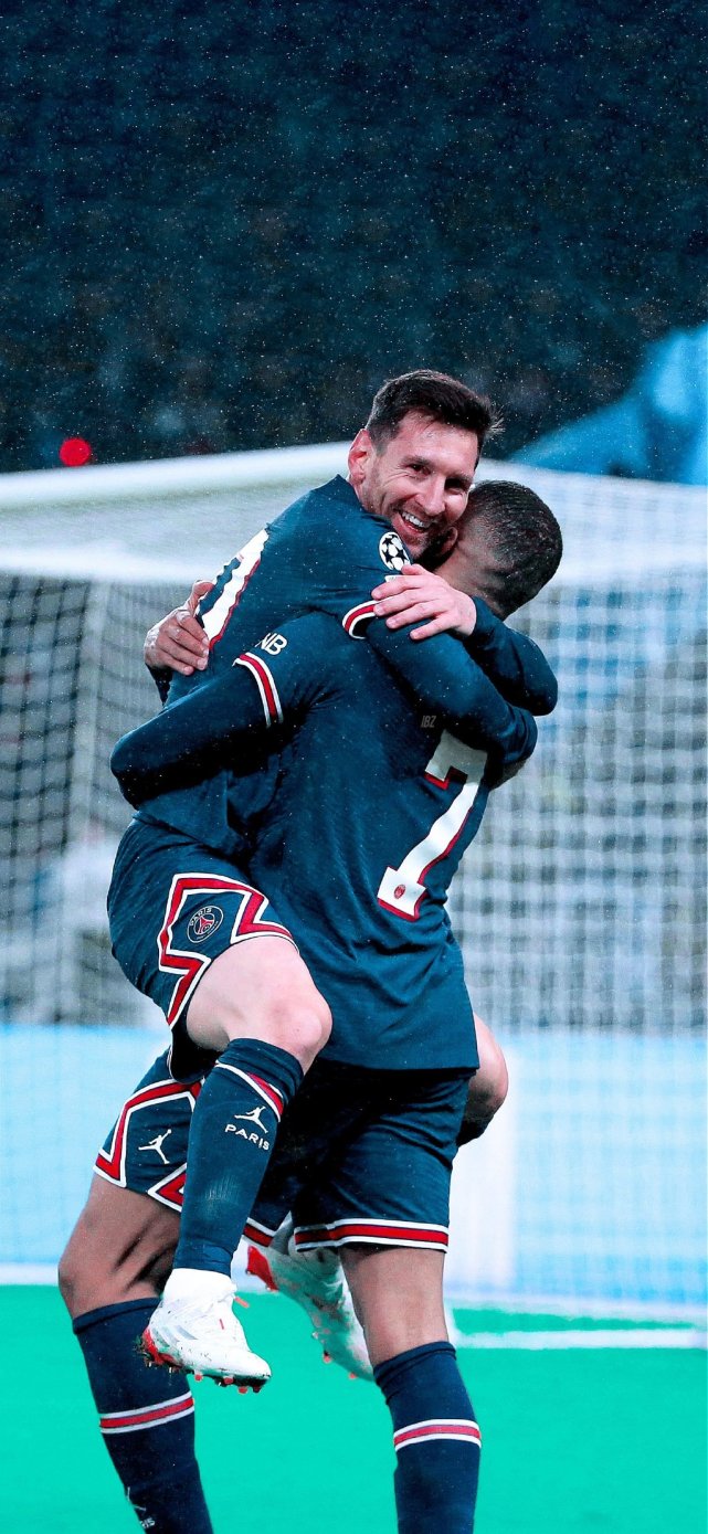 麦克托米奈：尤文很优秀，但那不勒斯得继续提升达到更高高度（麦克托米奈：尤文实力不俗，但那不勒斯还需不断进步攀上新高度）