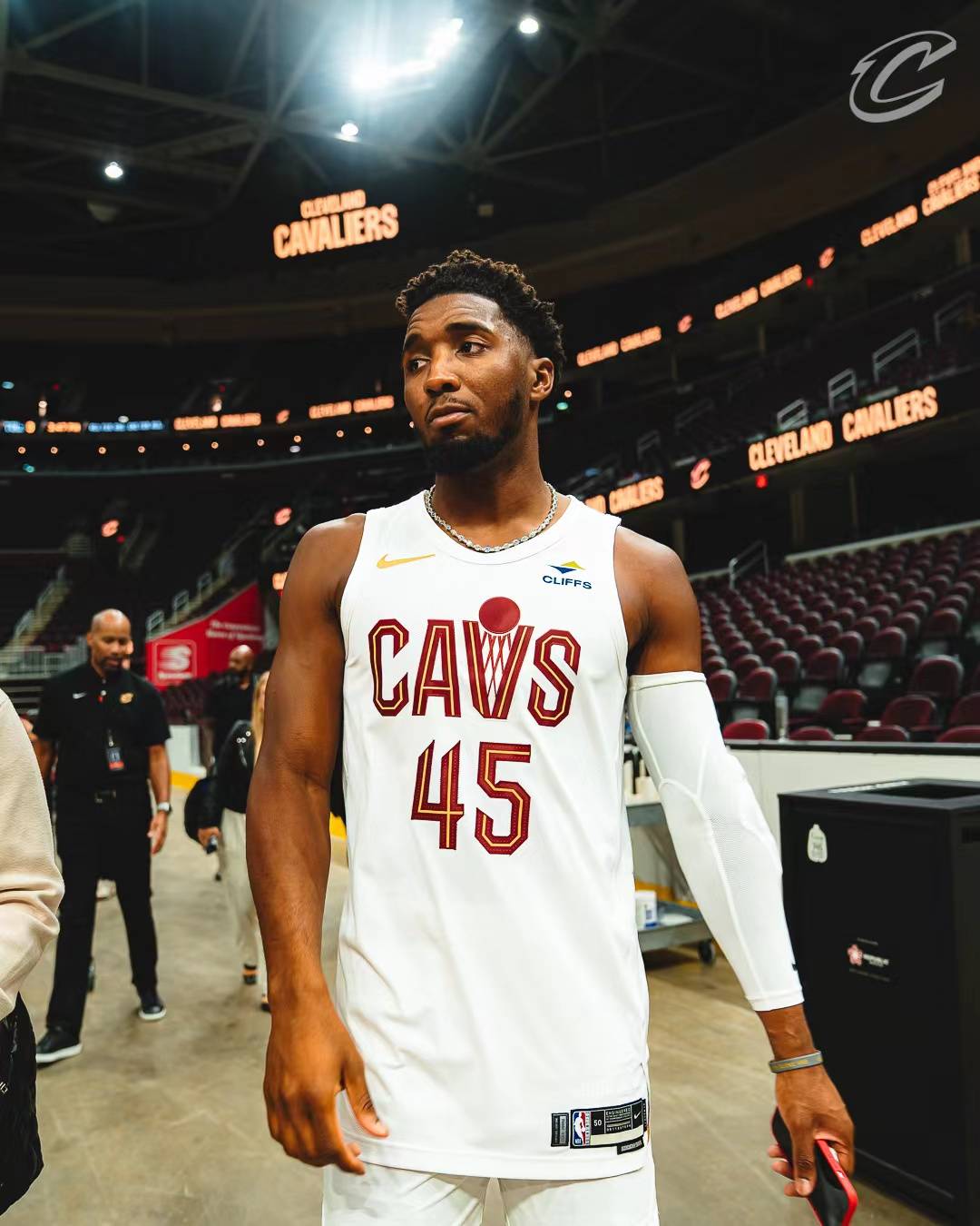 本泽马：不想踢世界杯是假话；齐祖若执教法国我祝他一切顺利（本泽马辟谣不想踢世界杯；祝福齐达内若执教法国队）