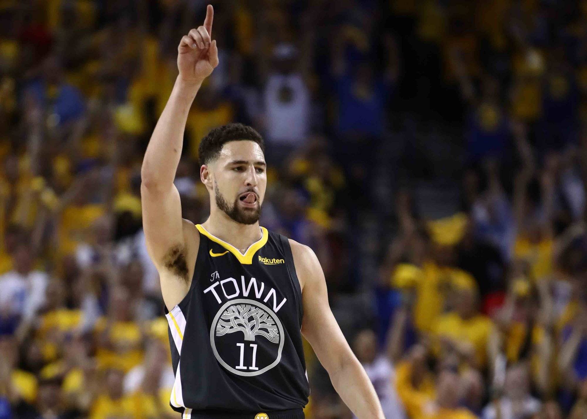 特伦特受伤：皇家马德里的右路危机（特伦特伤停，皇马右路告急）