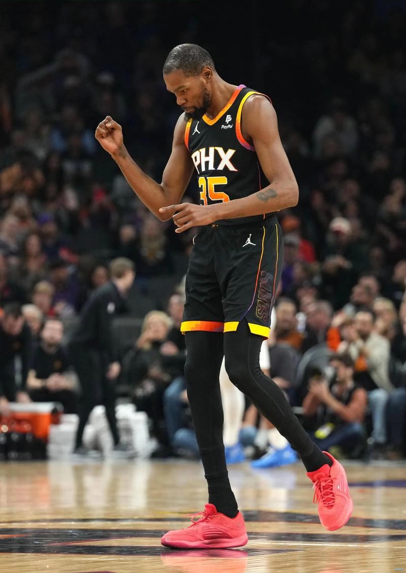 5犯离场！韦瑟斯庞10中5得到20分3篮板5助攻（犯满离场！韦瑟斯庞10投5中拿下20分3篮板5助攻）