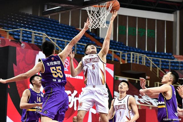 乒乓球混团世界杯：中国队四战全胜 领跑积分榜（中国队四连胜领跑混团世界杯积分榜）