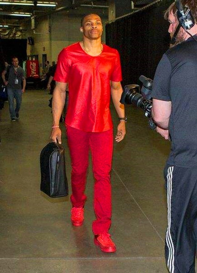 阿莱格里：普利希奇能上但福法纳不行；好奇亚沙里的运动能力（阿莱格里：普利希奇可出战，福法纳将缺阵；他也好奇亚沙里的运动能力）