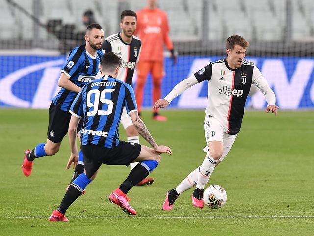 全明星投票榜首之争白热化（全明星票选榜首争夺战愈发激烈）