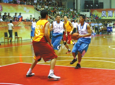 图赫尔：世界杯期间替补球员或待在更衣室，我们有勇气去争冠（图赫尔：世界杯阶段替补或留在更衣室，我们敢于向冠军发起冲击）