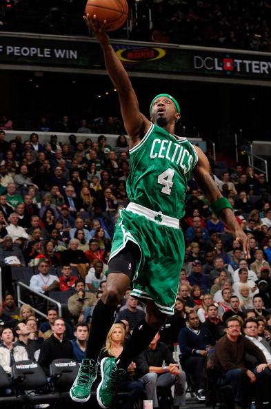 比萨vs克雷莫内塞：夸德拉多、恩佐拉首发，瓦尔迪、米卡伊尔-法耶出战（比萨迎战克雷莫内塞：夸德拉多、恩佐拉先发，瓦尔迪携米卡伊尔-法耶出战）